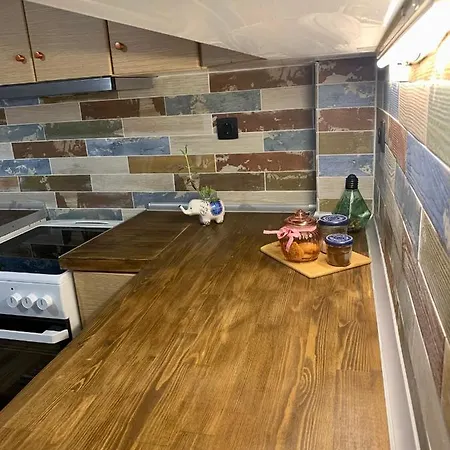 Apartment Modern And Spacious /5min Walk To The Center Volos