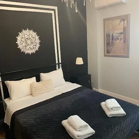 Modern And Spacious /5min Walk To The Center *