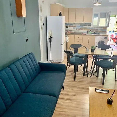 Modern And Spacious /5min Walk To The Center *