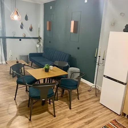 Modern And Spacious /5min Walk To The Center Volos