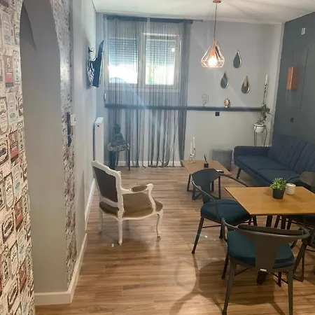 Modern And Spacious /5min Walk To The Center