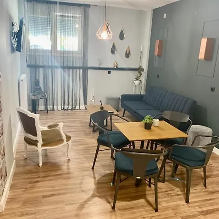 Apartment Modern And Spacious /5min Walk To The Center Volos