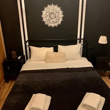 Apartment Modern And Spacious /5min Walk To The Center Volos
